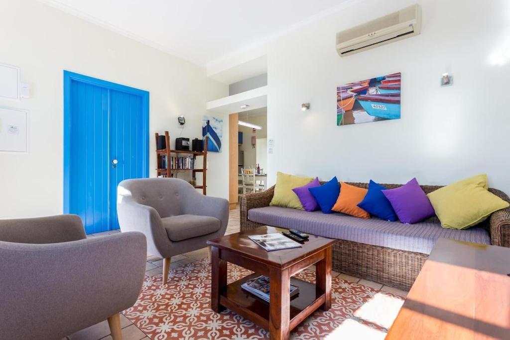 Refurbished Beachfront House, Pool, Ac, Wifi, Albufeira, Sea View エクステリア 写真