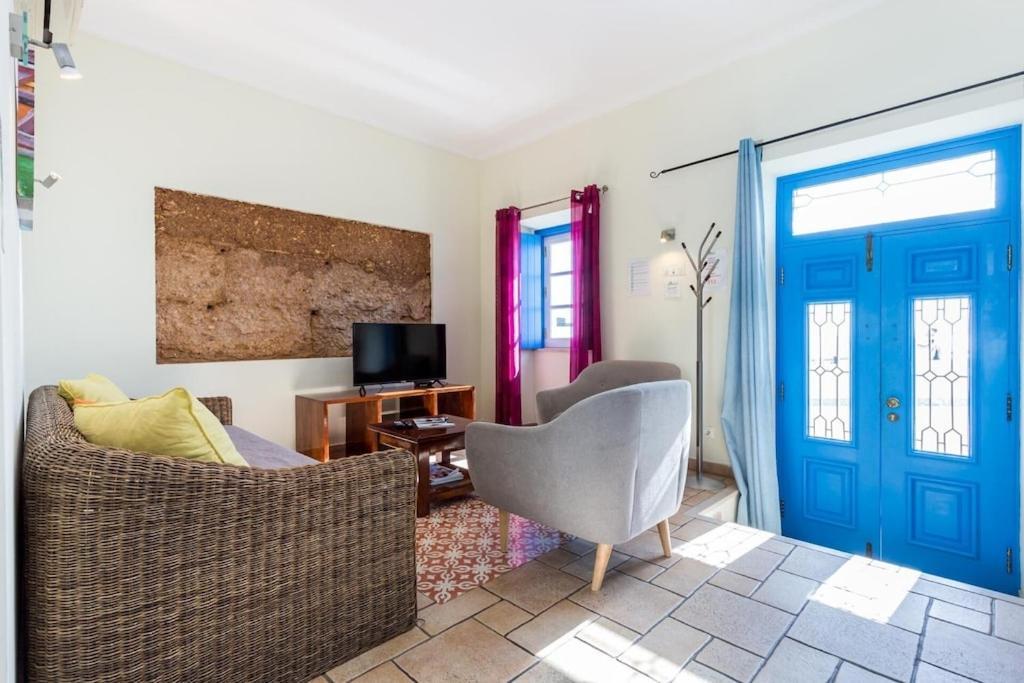 Refurbished Beachfront House, Pool, Ac, Wifi, Albufeira, Sea View エクステリア 写真