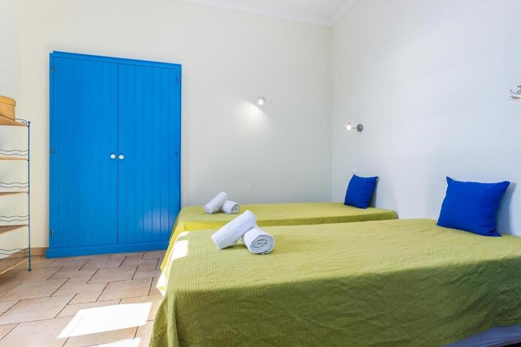 Refurbished Beachfront House, Pool, Ac, Wifi, Albufeira, Sea View エクステリア 写真