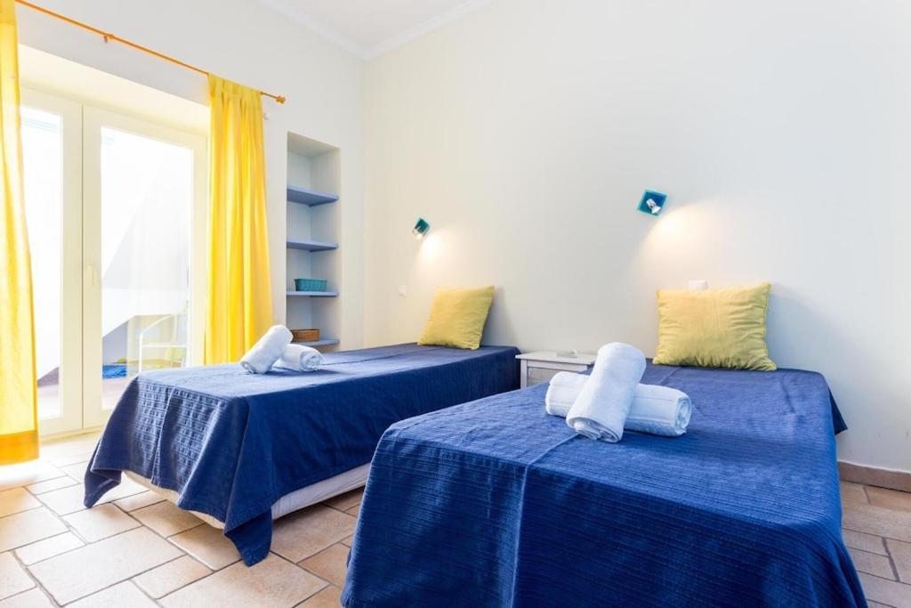 Refurbished Beachfront House, Pool, Ac, Wifi, Albufeira, Sea View エクステリア 写真