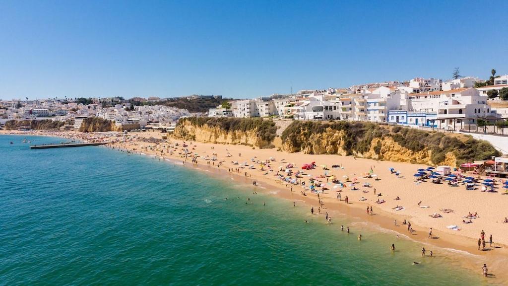Refurbished Beachfront House, Pool, Ac, Wifi, Albufeira, Sea View エクステリア 写真
