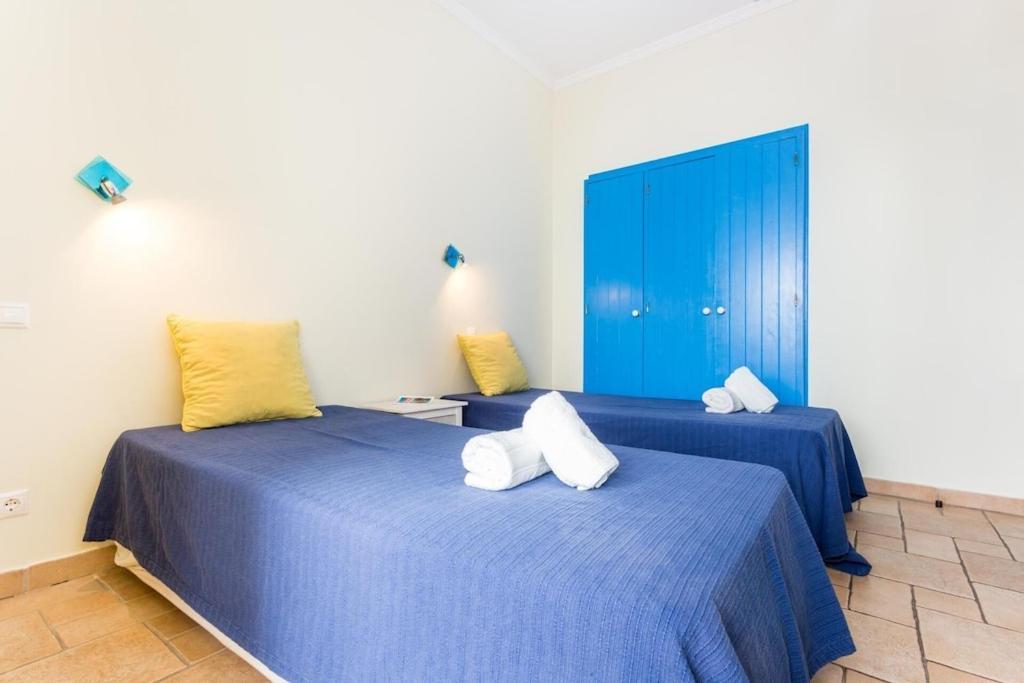 Refurbished Beachfront House, Pool, Ac, Wifi, Albufeira, Sea View エクステリア 写真