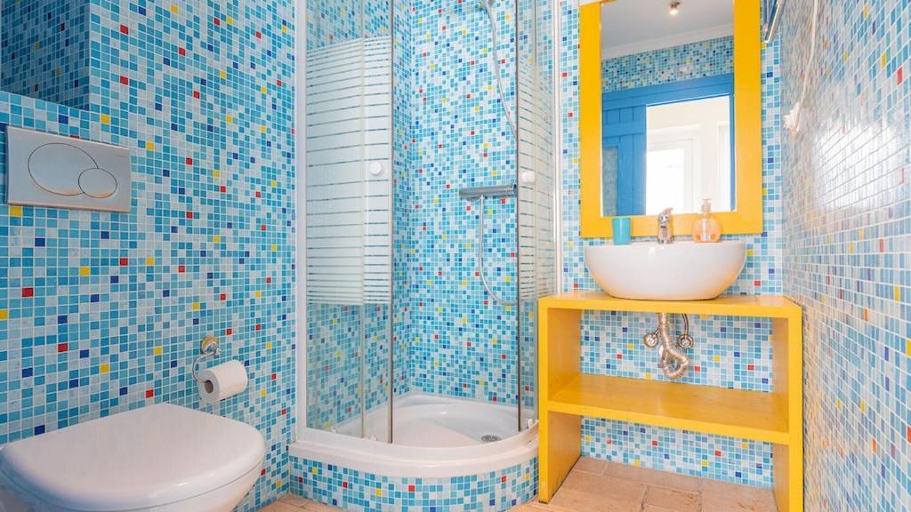 Refurbished Beachfront House, Pool, Ac, Wifi, Albufeira, Sea View エクステリア 写真